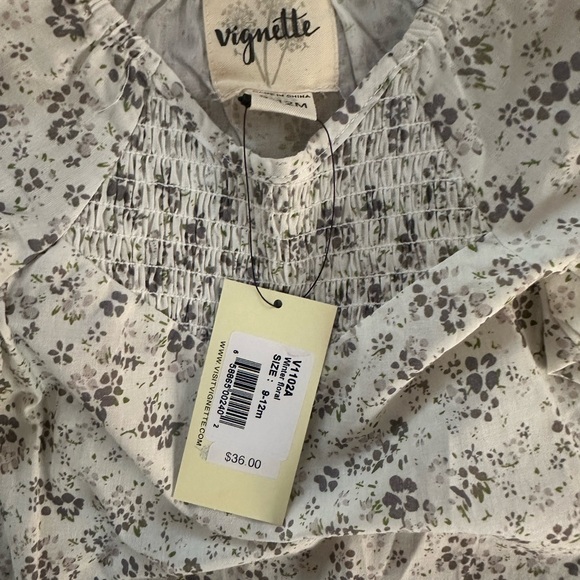 Adorable Floral Print Long Sleeve Bodysuit - Picture 4 of 10